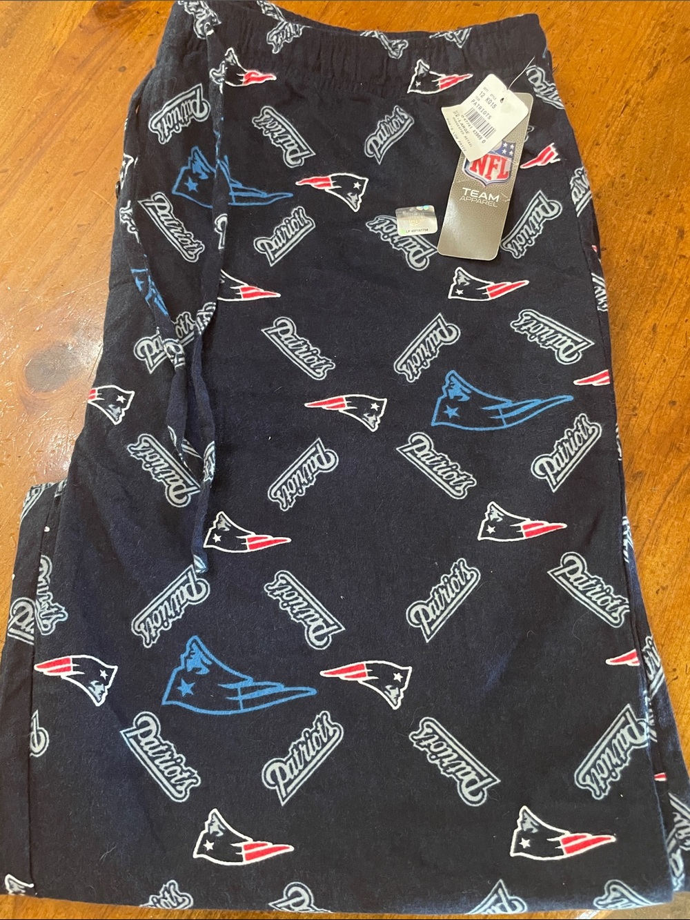 NFL New England Patriots mens Black Logo  pajamas with Red & Blue Accents